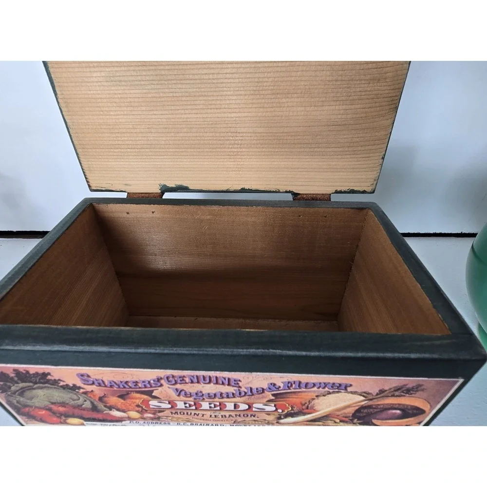 Shaker Seeds Wood Box Mount Lebanon, N.Y. Signed
